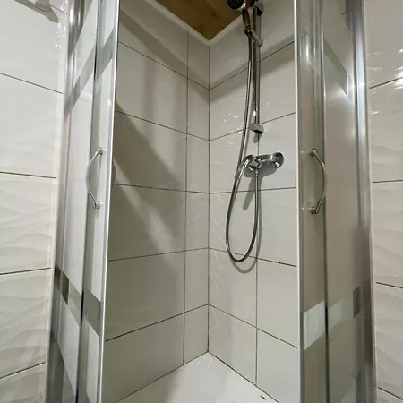 Abrigo Do Outeiro - Serra Da Estrela