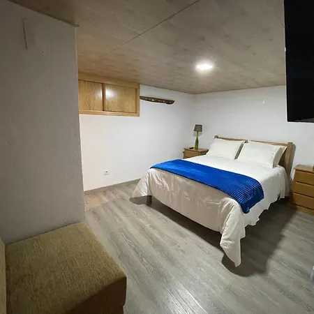 Abrigo Do Outeiro - Serra Da Estrela
