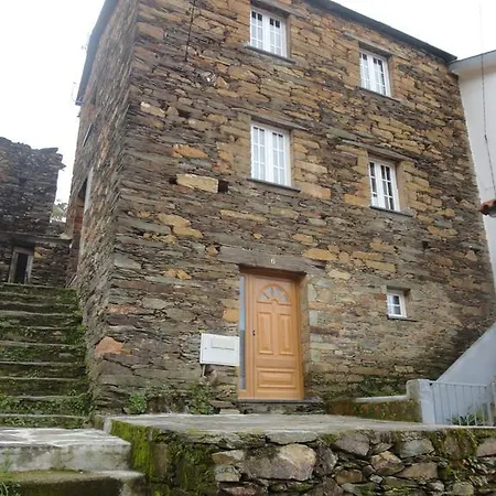 Abrigo Do Outeiro - Serra Da Estrela * Cabeça