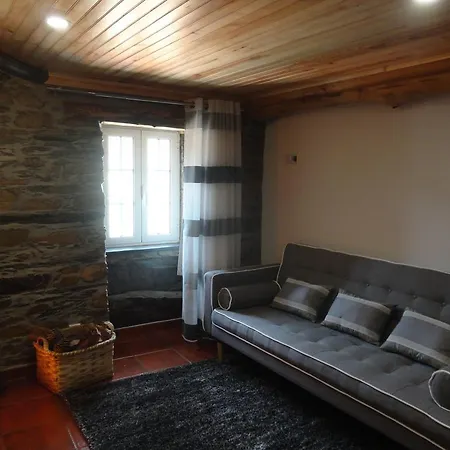 Abrigo Do Outeiro - Serra Da Estrela * Cabeça