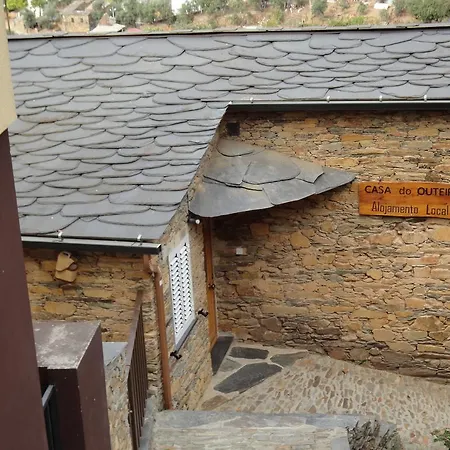 Abrigo Do Outeiro - Serra Da Estrela Cabeça