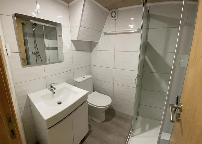 Abrigo Do Outeiro - Serra Da Estrela * Cabeça