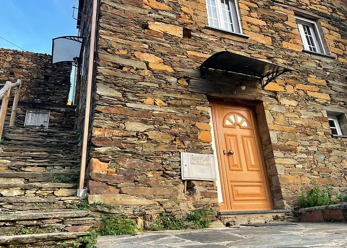 Abrigo Do Outeiro - Serra Da Estrela