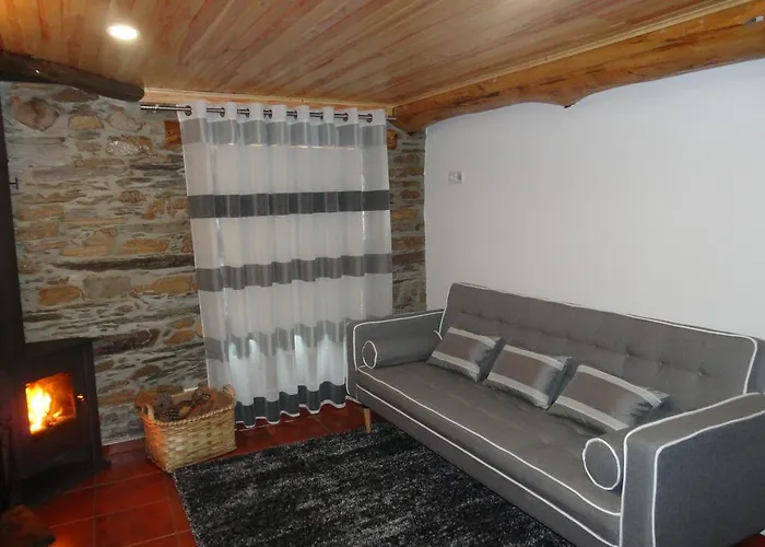 Abrigo Do Outeiro - Serra Da Estrela