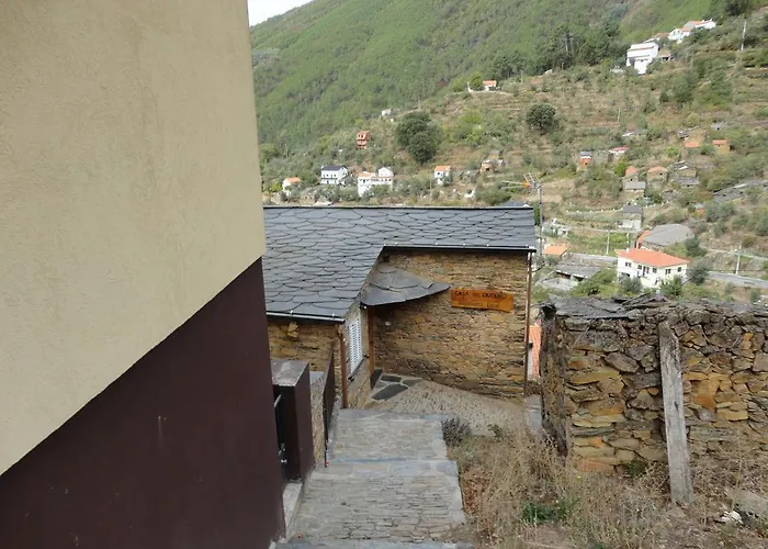 Abrigo Do Outeiro - Serra Da Estrela Cabeça